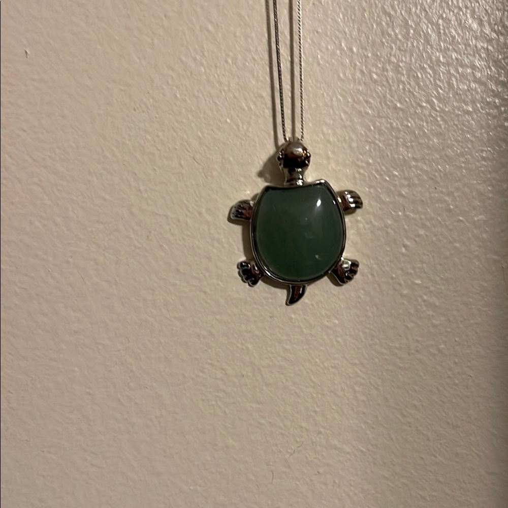 Silver and Green Turtle Pendant Necklace
